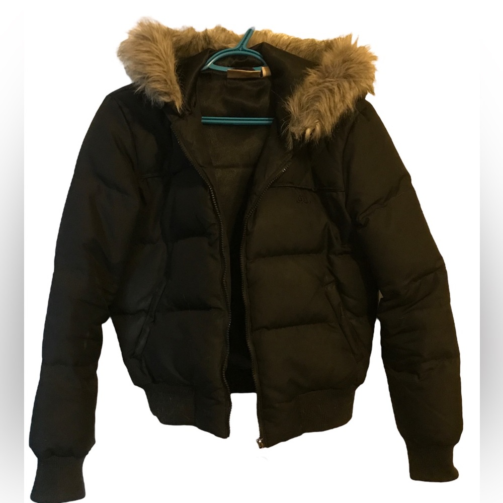 Vintage JLO bubble bomber coat w/ grey faux fur trim.